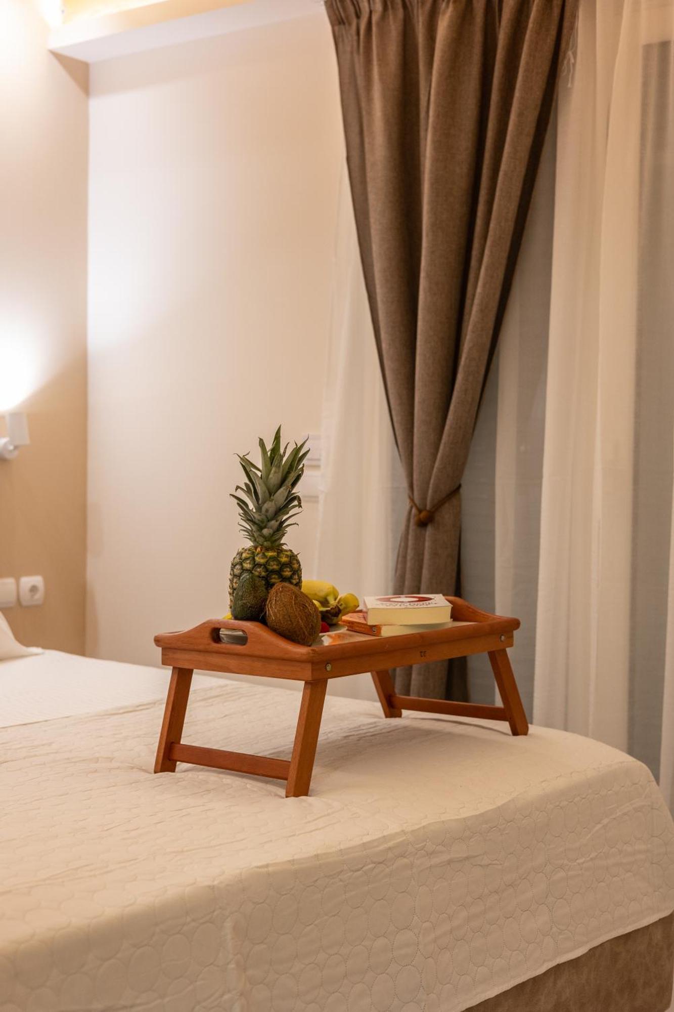Relaxing Pool House In Lagonisi 1 *
