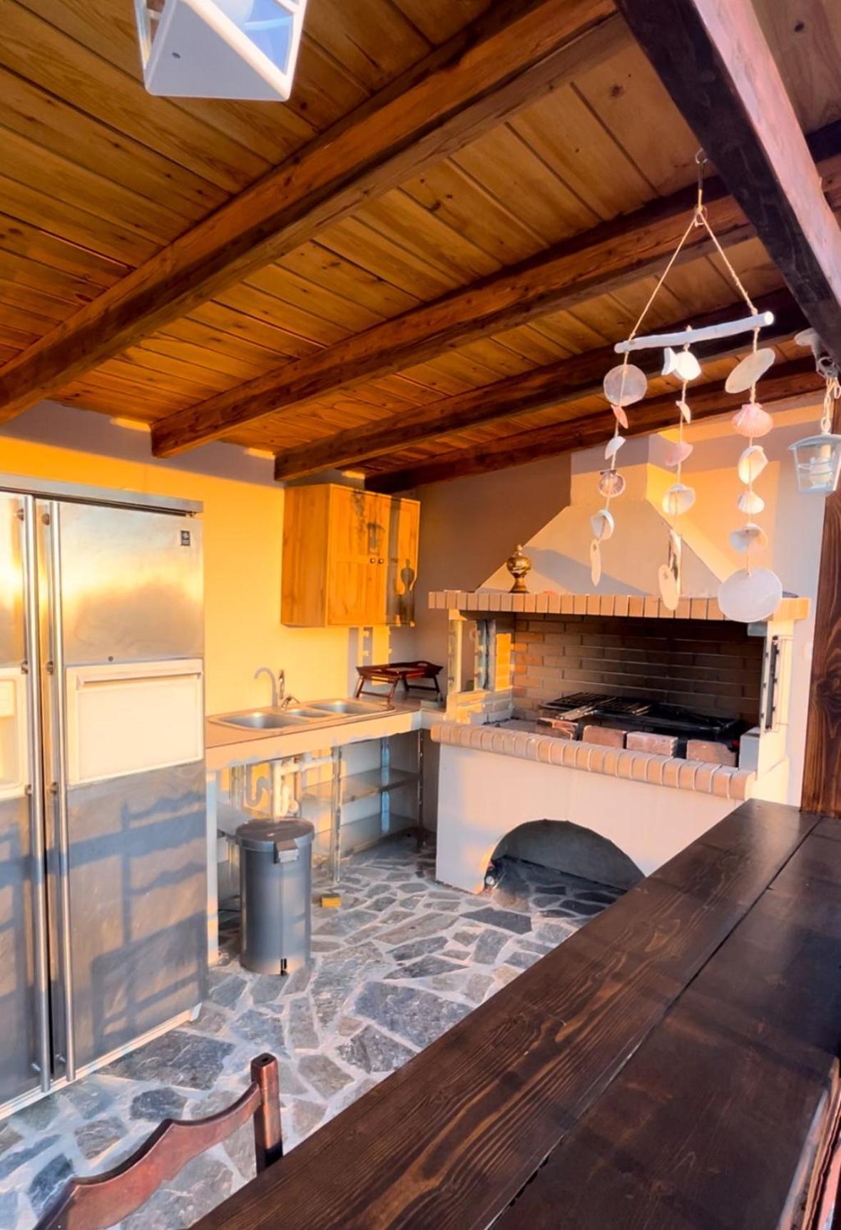 Relaxing Pool House In Lagonisi 1 Kalivia Thorikou